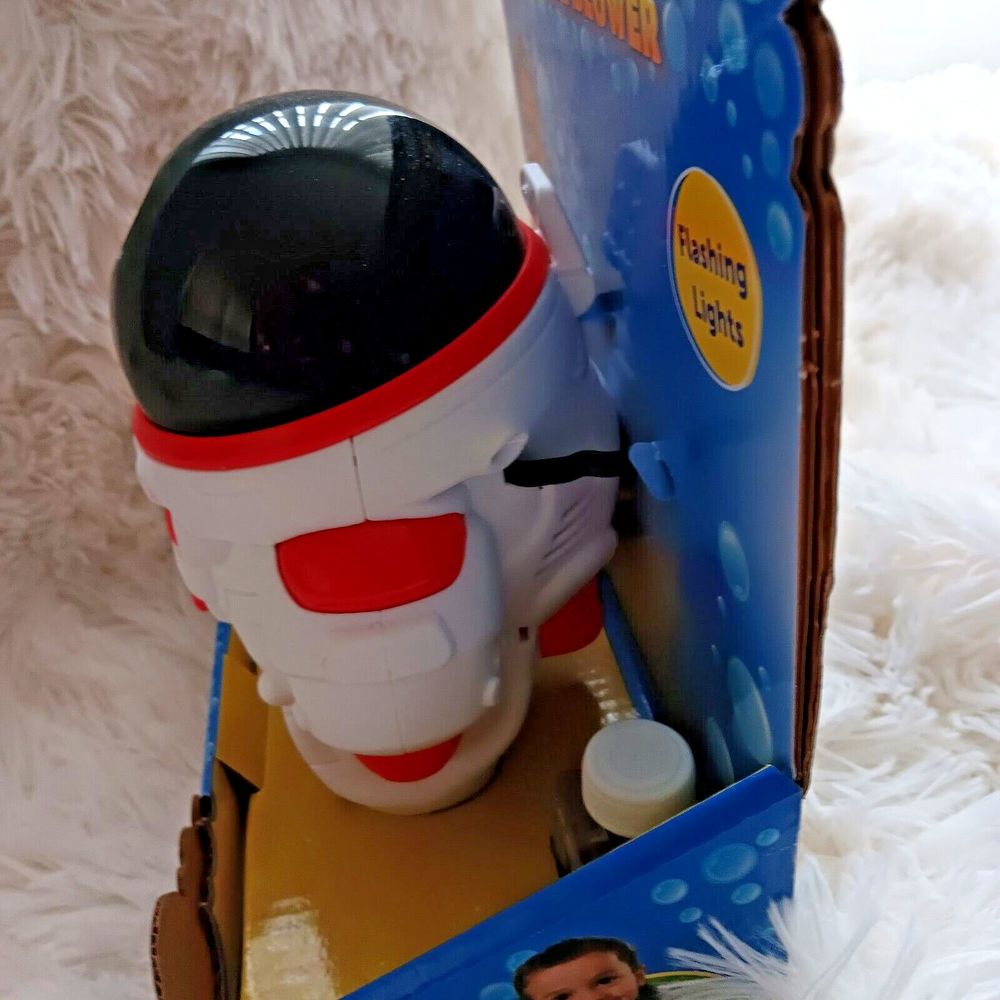 Kid Galaxy Mr. Bubble Double Bubble Blower w/ 4oz. of Bubbles New - Picture 2 of 9